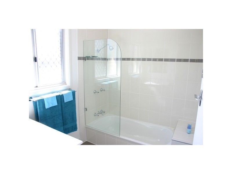 2 – 73 Livingstone Street, Berserker QLD 4701