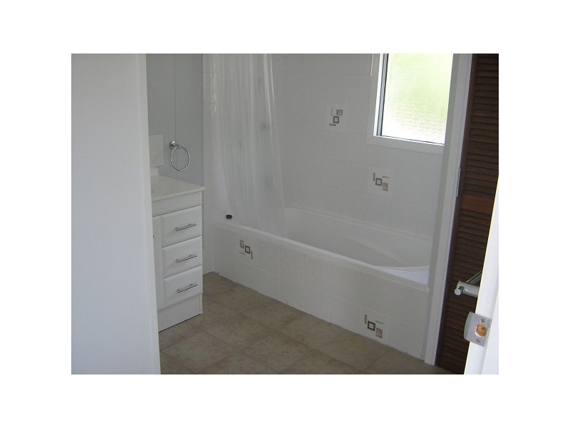 17 Dean Street, Berserker QLD 4701