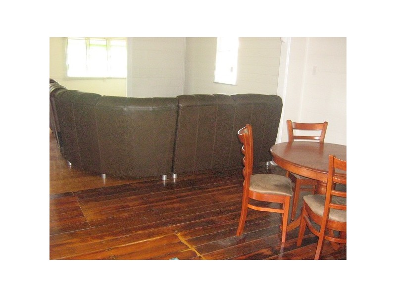 17 Dean Street, Berserker QLD 4701