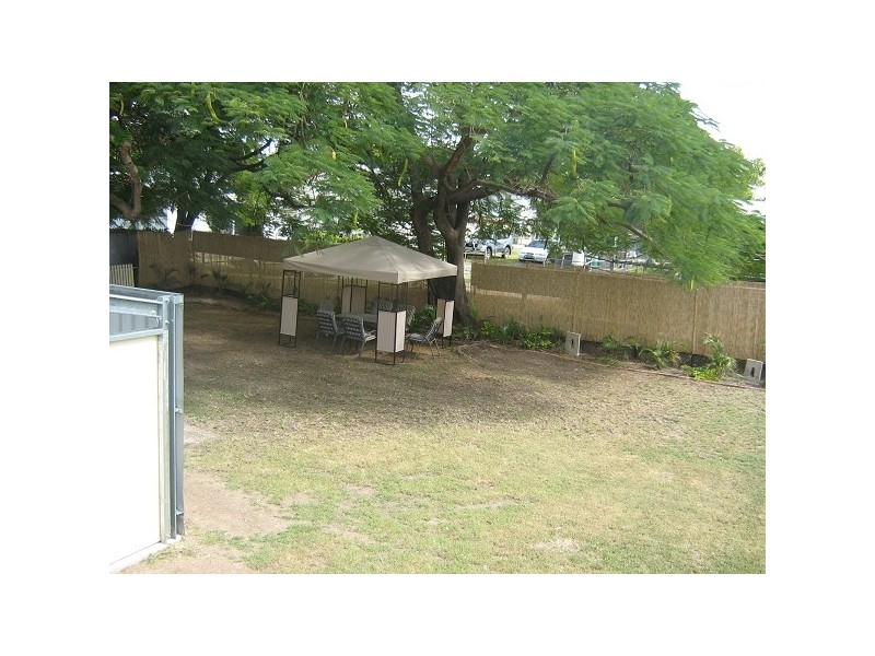 17 Dean Street, Berserker QLD 4701