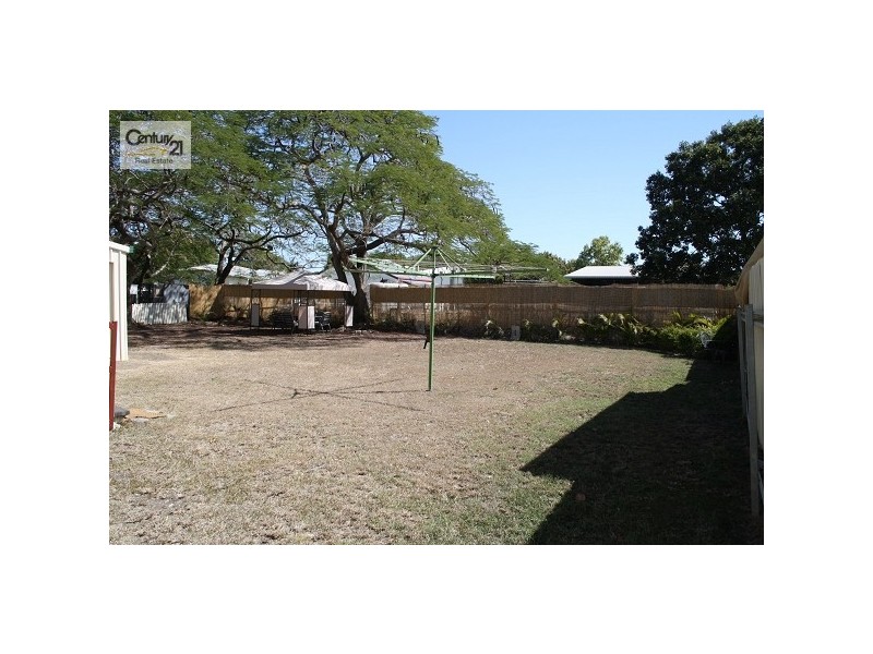 17 Dean Street, Berserker QLD 4701