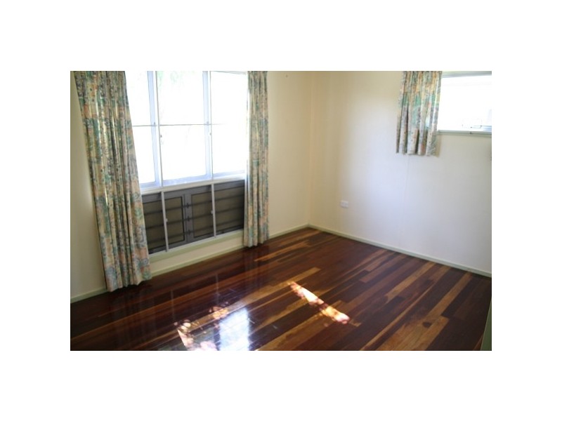 256 Farm Street, Kawana QLD 4701