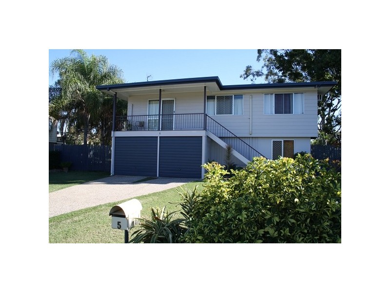 5 Buntain Street, Kawana QLD 4701