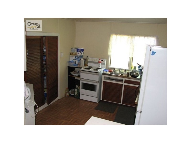 383 East Street, Depot Hill QLD 4700