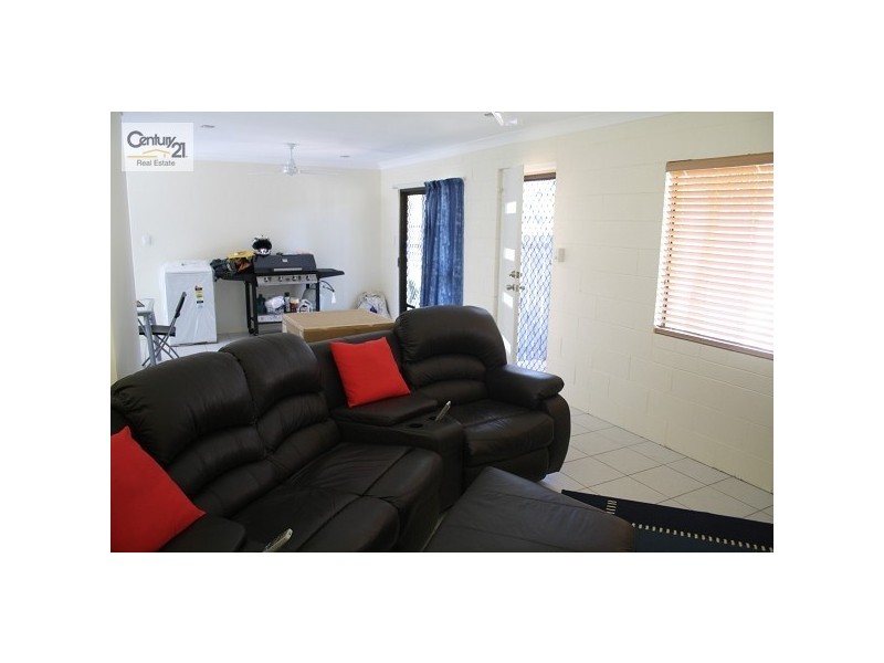 8 Rutherford Street, Kawana QLD 4701