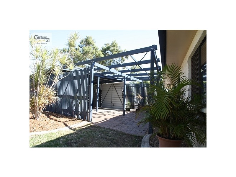 8 Rutherford Street, Kawana QLD 4701