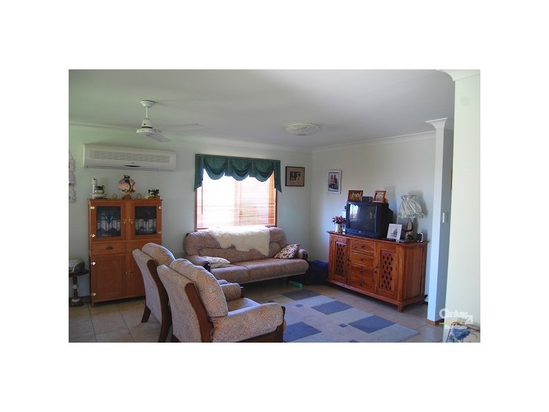 32 Rayner Road, Alton Downs QLD 4702