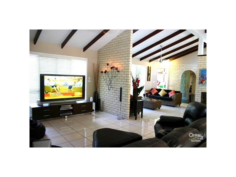 4 Whiteley Street, Frenchville QLD 4701