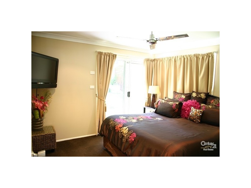 4 Whiteley Street, Frenchville QLD 4701