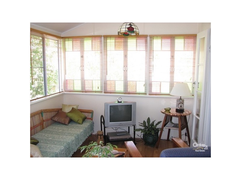 53 Hall Street, Mount Morgan QLD 4714