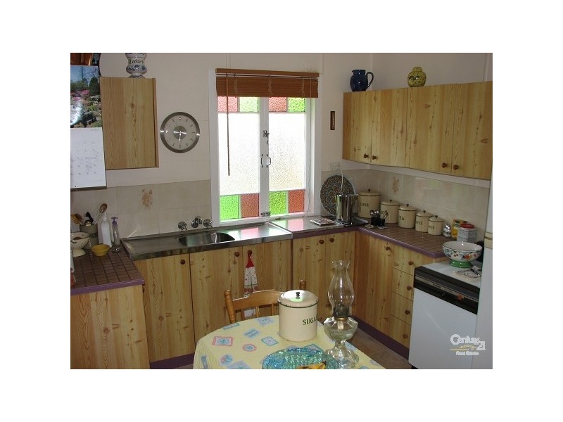 53 Hall Street, Mount Morgan QLD 4714