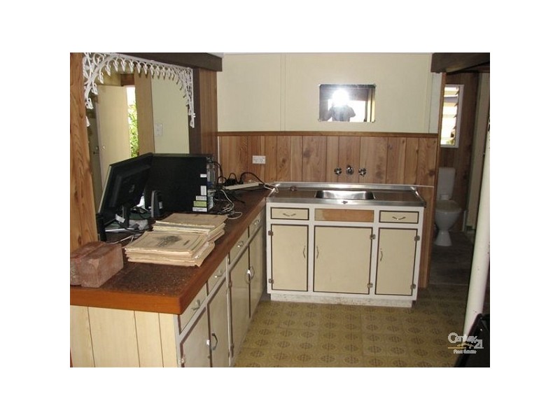 53 Hall Street, Mount Morgan QLD 4714