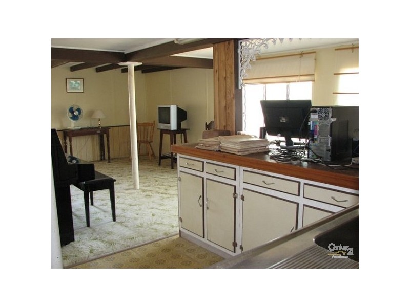 53 Hall Street, Mount Morgan QLD 4714