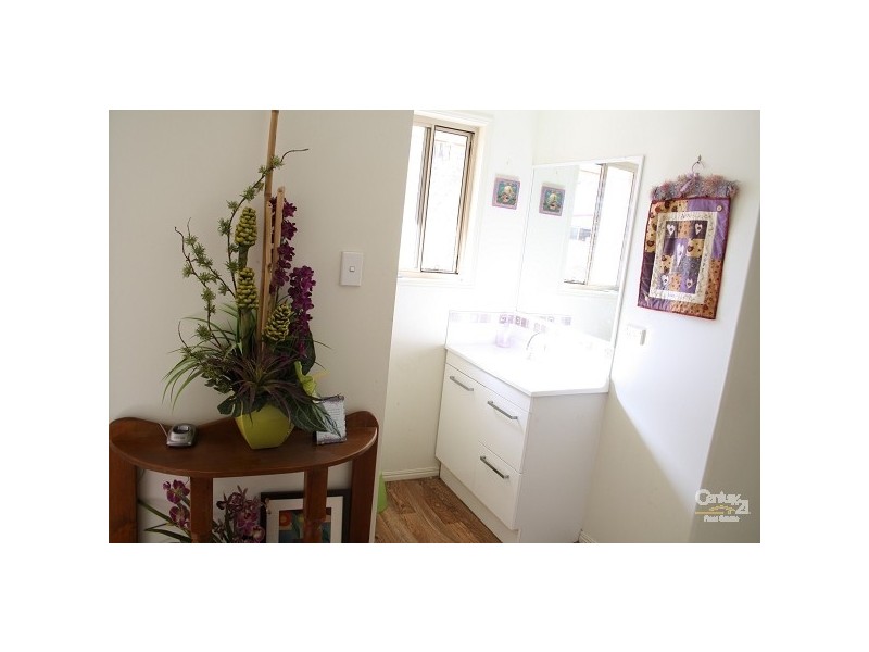 1018 Belmont Road, Glendale QLD 4711