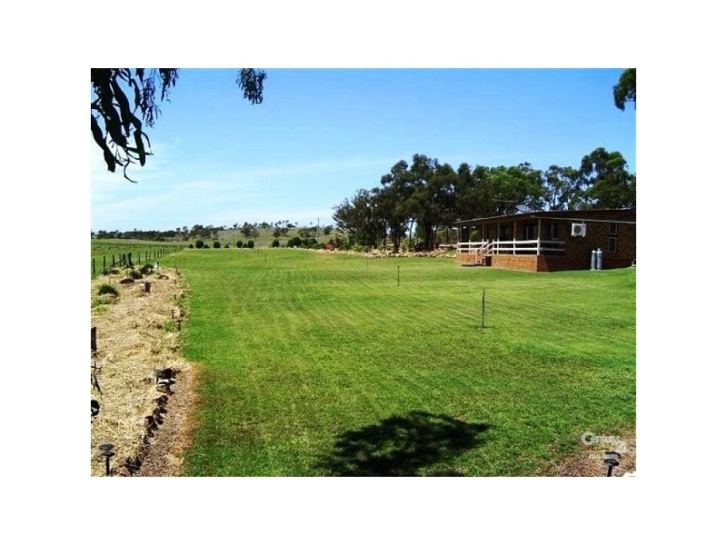 45 Ski Gardens Road, Alton Downs QLD 4702