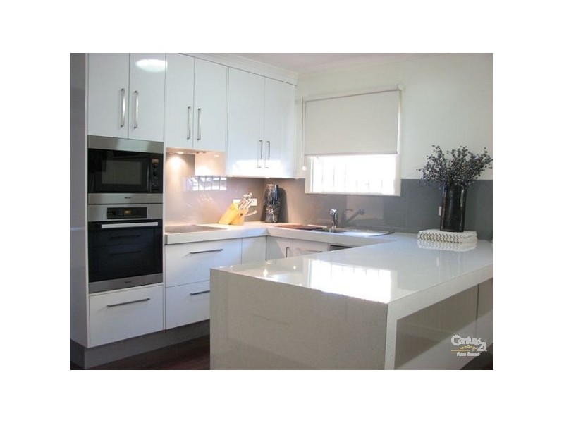 81 Armstrong Street, Berserker QLD 4701