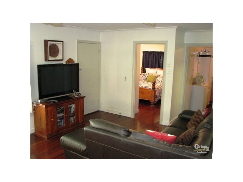81 Armstrong Street, Berserker QLD 4701