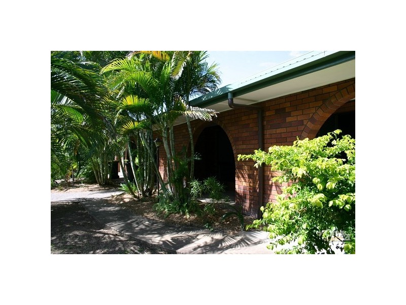 8 Rodger Street, Park Avenue QLD 4701