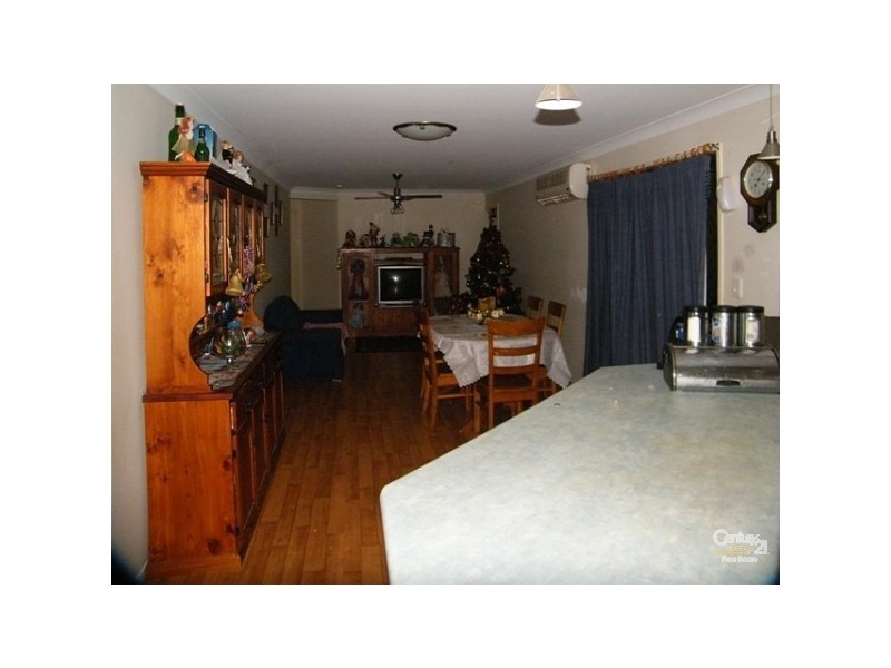 33 Armstrong Road, Pacific Heights QLD 4703