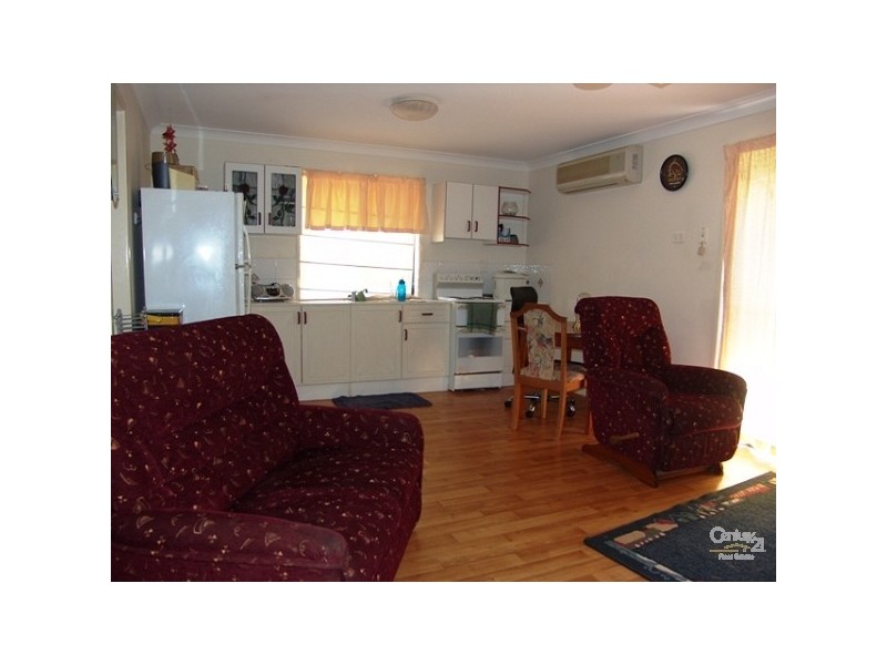 33 Armstrong Road, Pacific Heights QLD 4703