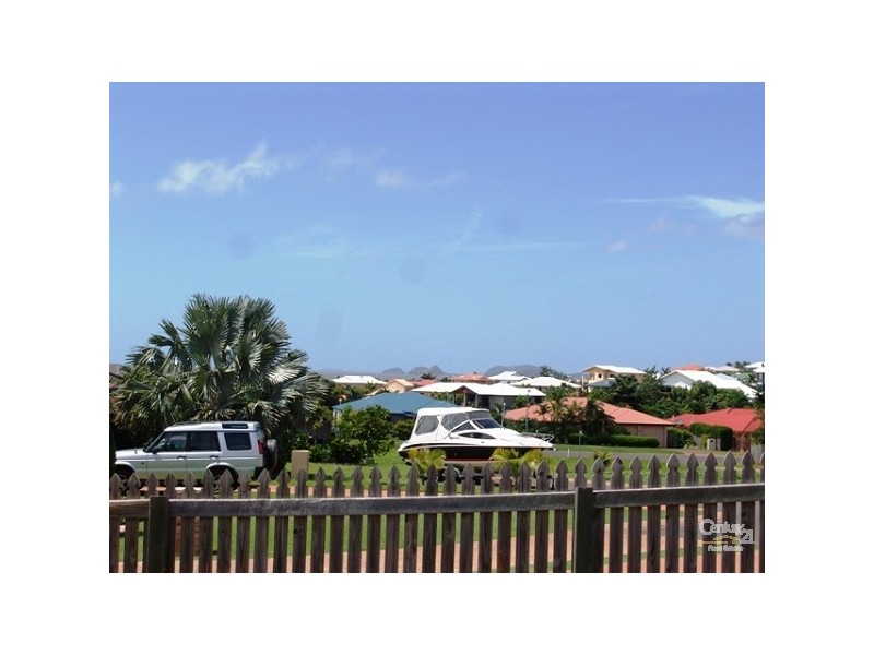 33 Armstrong Road, Pacific Heights QLD 4703