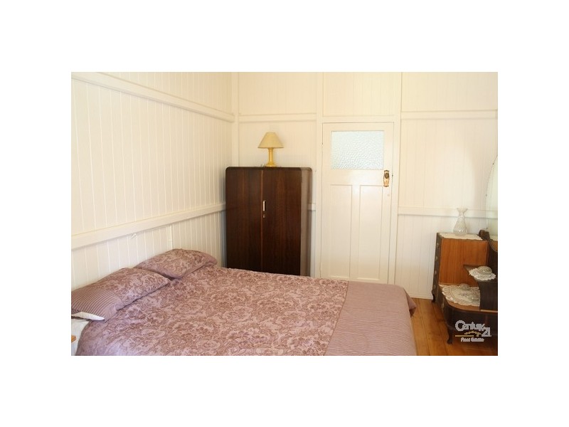 4 Bourke Street, Park Avenue QLD 4701