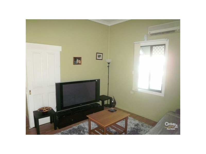 12 Main Street, Park Avenue QLD 4701