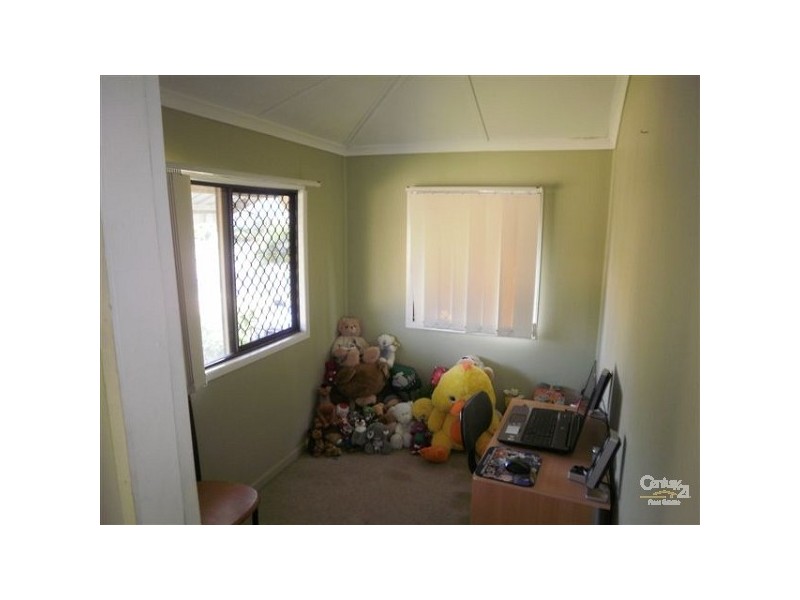 12 Main Street, Park Avenue QLD 4701