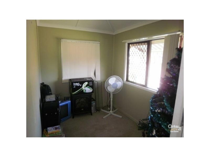 12 Main Street, Park Avenue QLD 4701