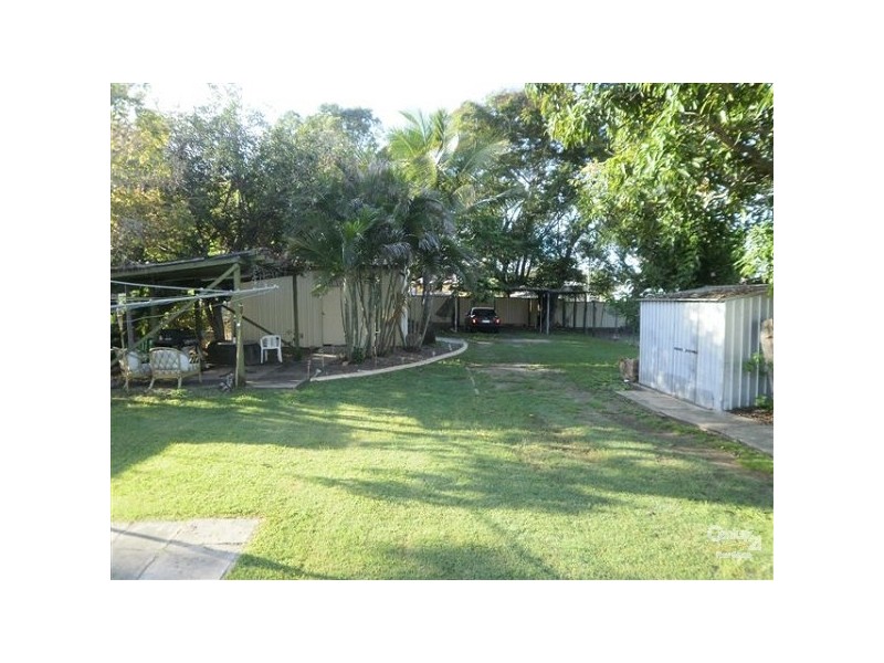 12 Main Street, Park Avenue QLD 4701