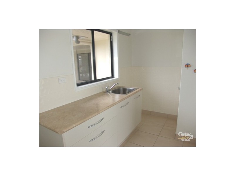 30 Blue Water Bvd, Mulambin QLD 4703