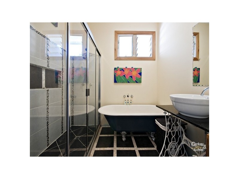 125 Rundle Street, Wandal QLD 4700