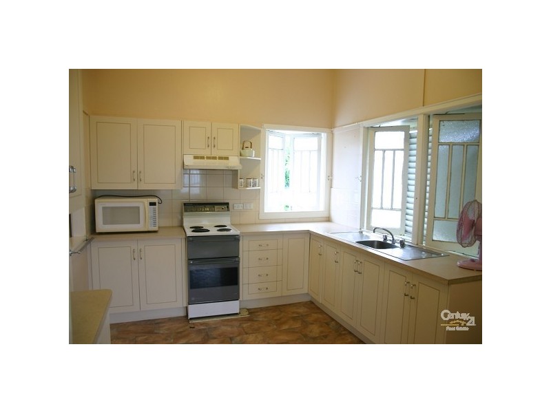 79 North Street, The Range QLD 4700