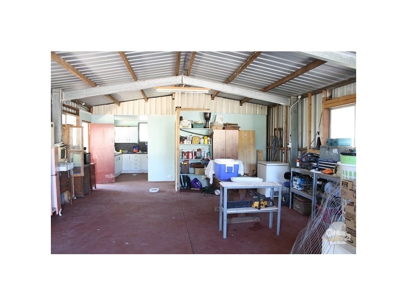 1018 Belmont Road, Glendale QLD 4711
