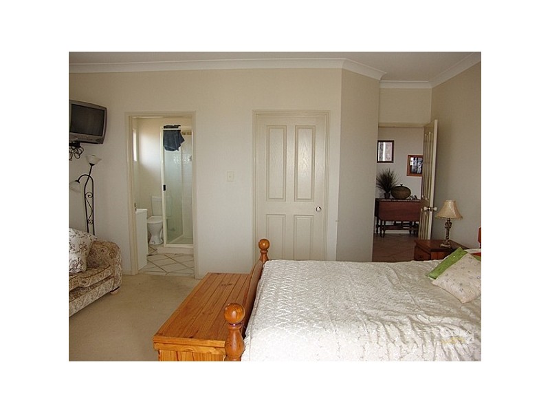 Rosslyn QLD 4703