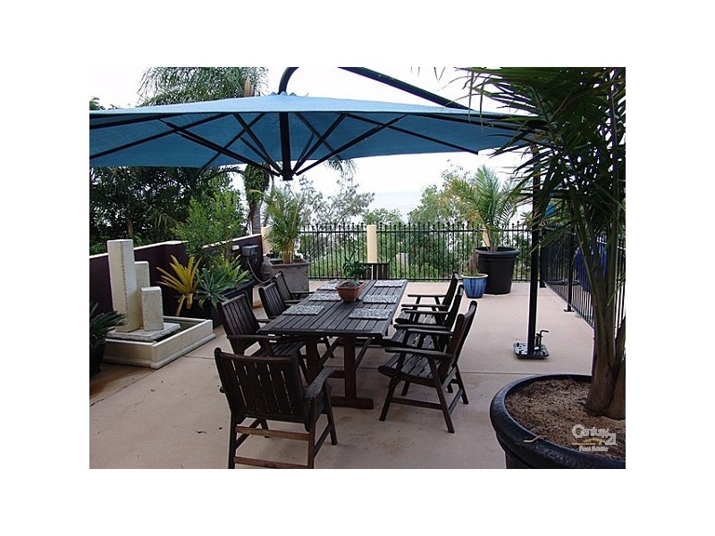 Rosslyn QLD 4703
