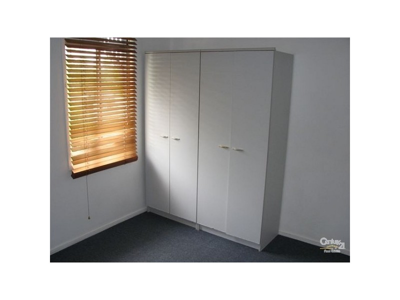 34 Thackeray Street, Park Avenue QLD 4701