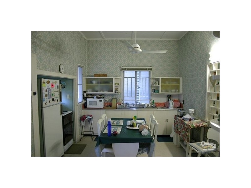 1 Separation Street, Allenstown QLD 4700