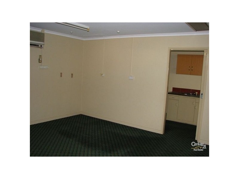 2/42 Gladstone Road, Rockhampton QLD 4700