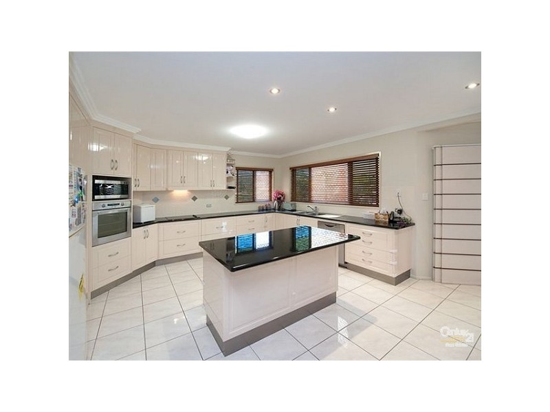 33 Sondra Lena Drive, Glenlee QLD 4711