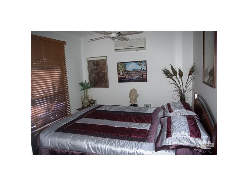 8 Macaulay Way, Pacific Heights QLD 4703