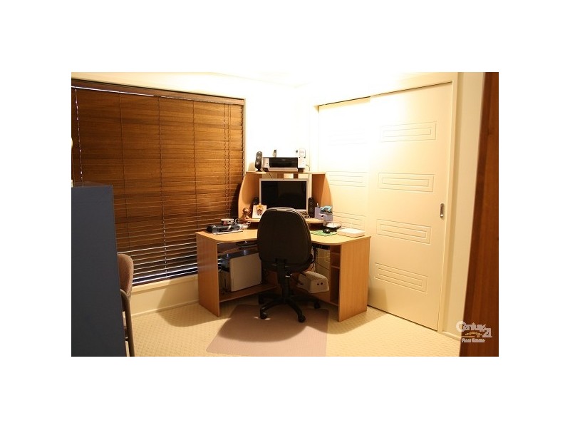 26 Price Drive, Glenlee QLD 4711