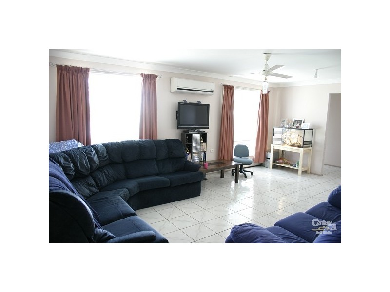 1 Brosnan Crescent, Parkhurst QLD 4702