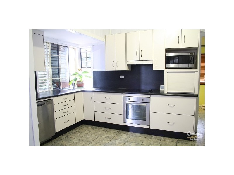 41 Tung Yeen Street, Park Avenue QLD 4701