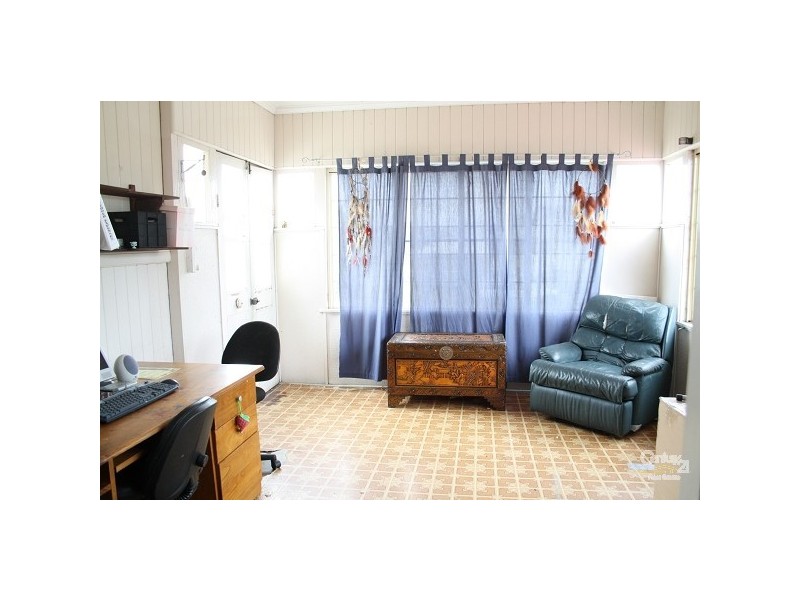 41 Tung Yeen Street, Park Avenue QLD 4701