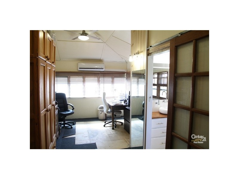 92 Robinson Street, Frenchville QLD 4701