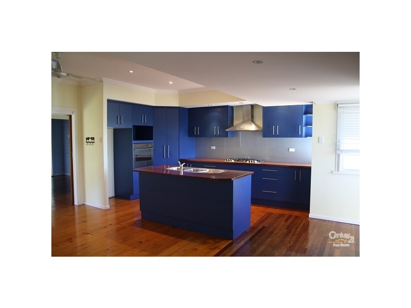 8 Barambah Street, Wandal QLD 4700