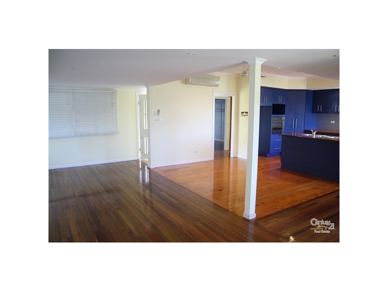 8 Barambah Street, Wandal QLD 4700