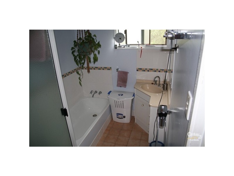 4 Burns Street, Frenchville QLD 4701