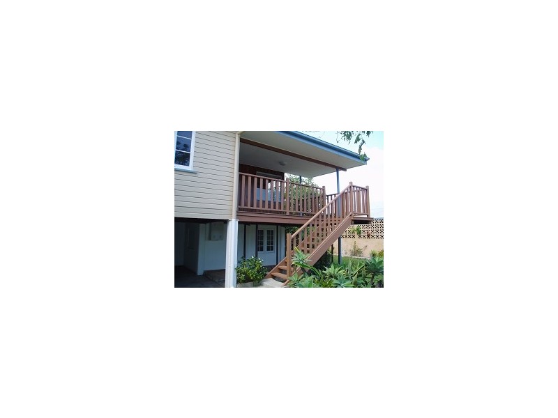 274 AUMULLER STREET, Westcourt QLD 4870